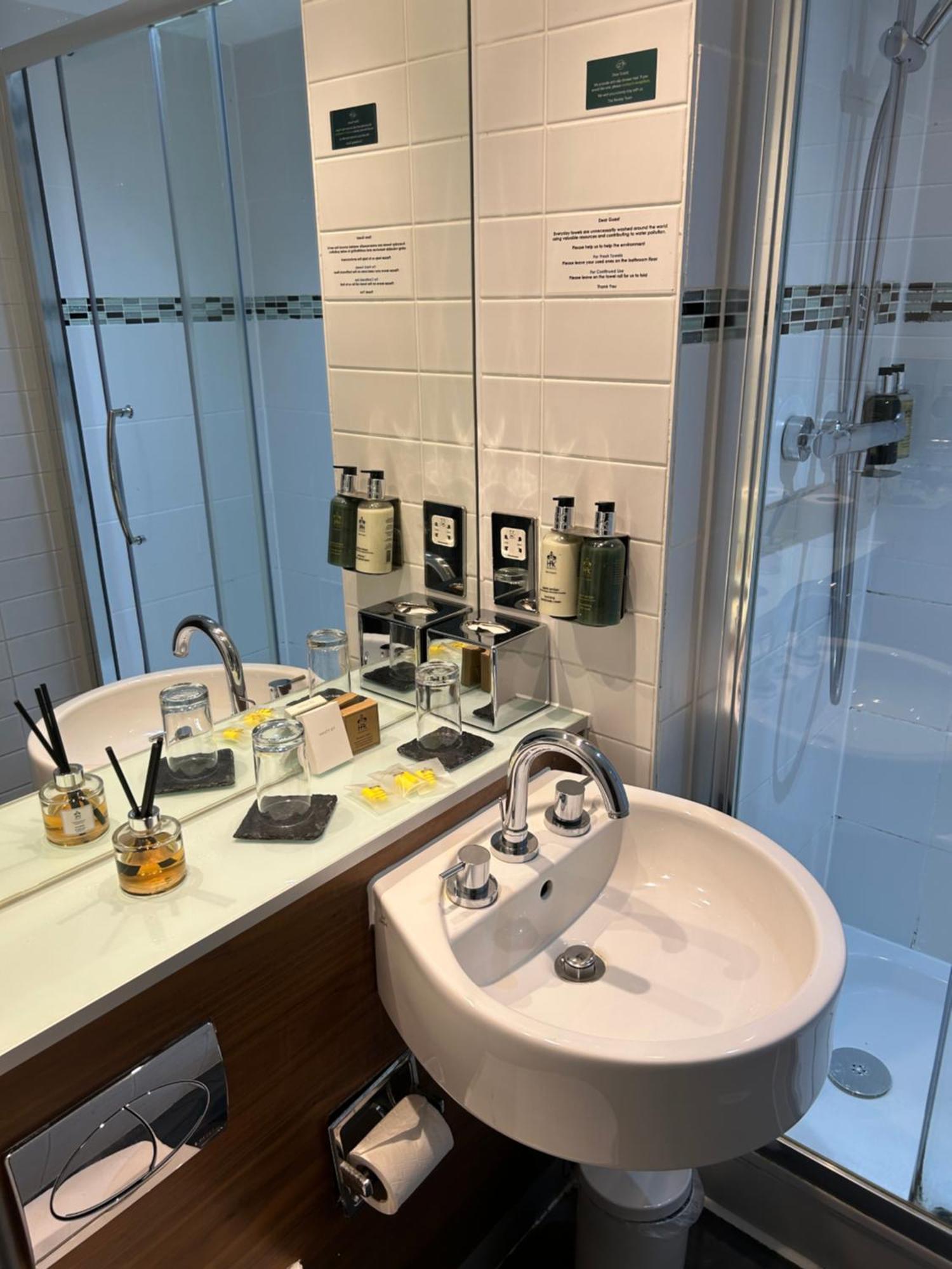 The Wesley Euston 4* Londra